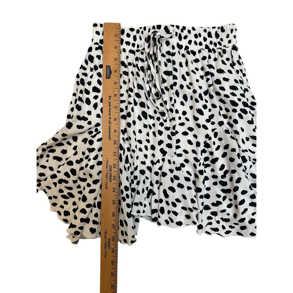 Pink Lily Dalmatian Print Flowy Mini Skirt Size Medium Black White Animal Print - Picture 8 of 9